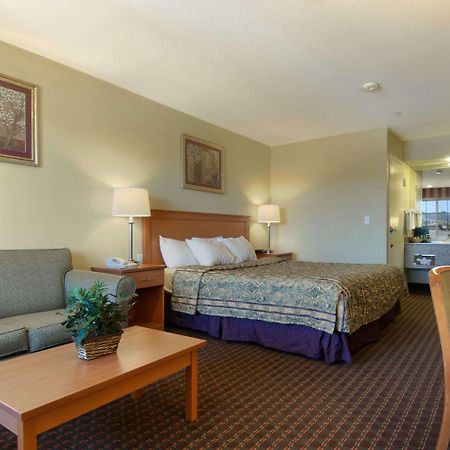 Days Inn By Wyndham Hayward Airport Phòng bức ảnh